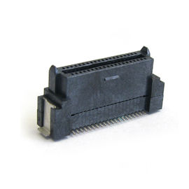 tablero recto masculino de SMT PA9T UL94V-0 del conector de la echada de 0.8m m para subir al tipo de D